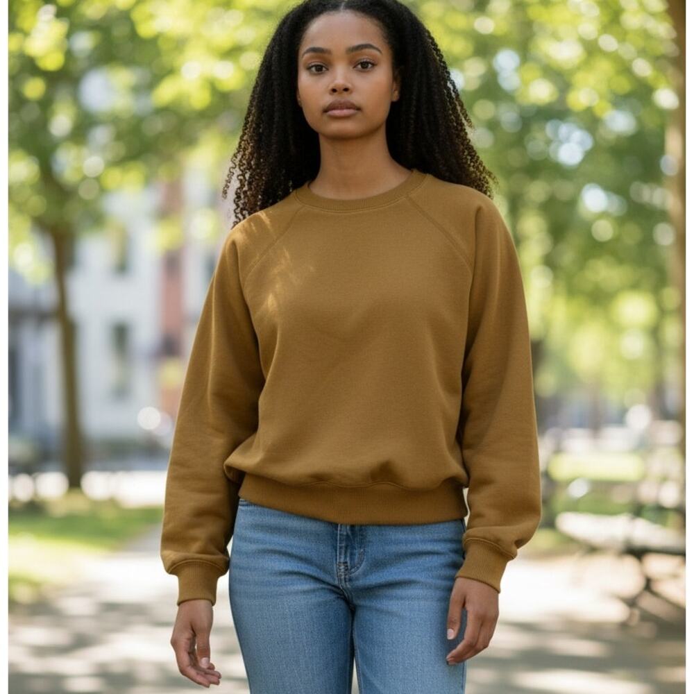EVERLANE Women's  Luxe Fleece Cropped Raglan Sweatshirt Mustard Med.